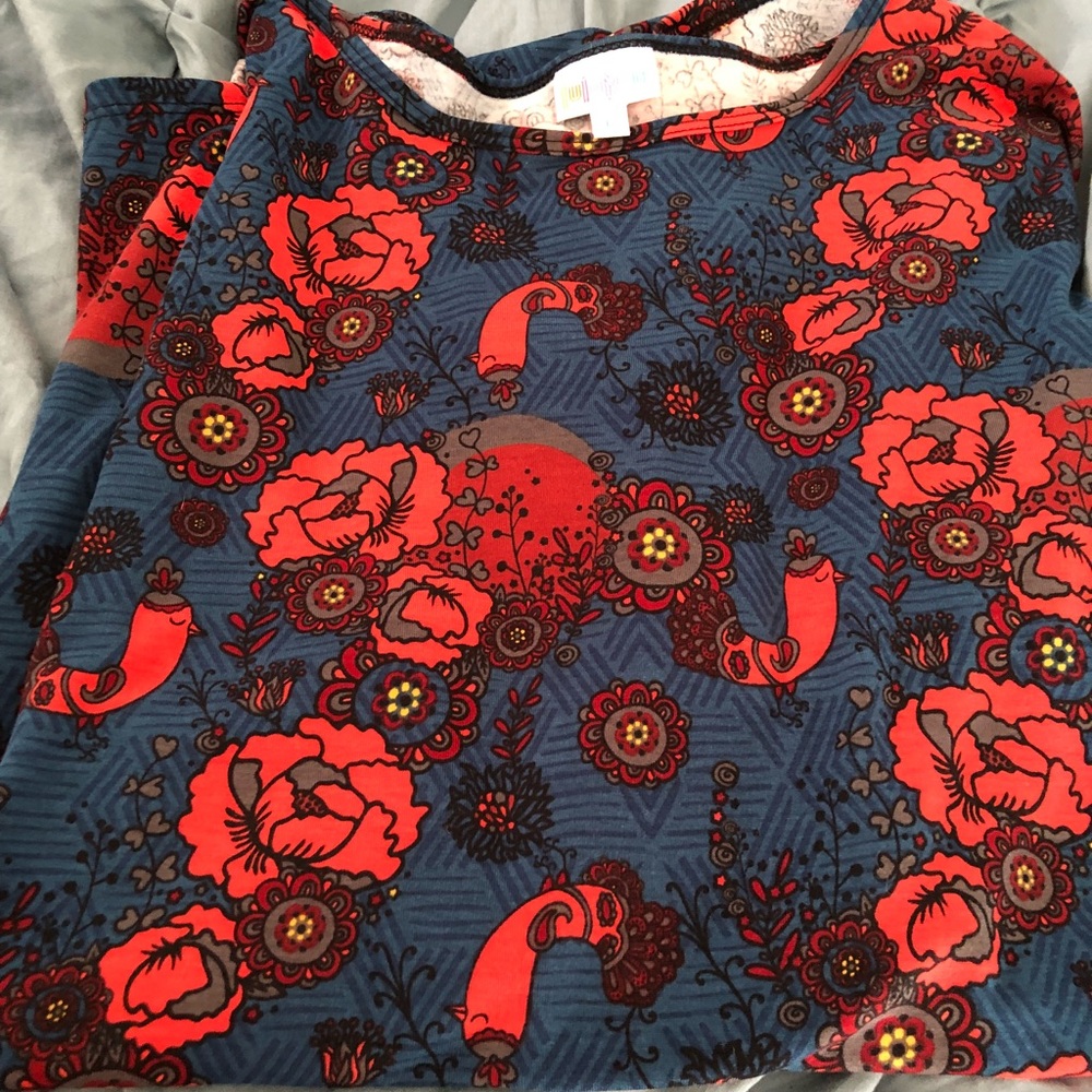 Large Lularoe Irma